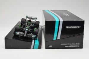 Mercedes AMG W14 E Performance Petronas #63 G. Russell Bahrain GP 2023 Minichamps 1:18 113230163 Rășină - imaginea 6 din 7