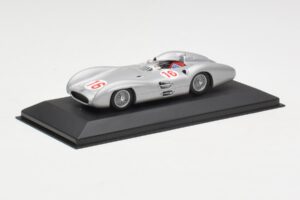 Mercedes W196 Streamliner #16 J.M. Fangio GP Italy Winner 1954 Minichamps 1:43 432543016 Metal - imaginea 2 din 4