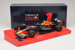 Red Bull Racing RB18 #1 M. Verstappen Oracle Winner Dutch GP 2022 Minichamps 1:18 113223501 Metal - imaginea 7 din 7