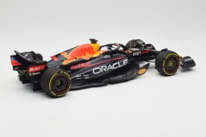 Oracle Red Bull Racing RB18 #1 M. Verstappen Winner Italian GP 2022 Minichamps 1:18 110221601 Metal - imaginea 2 din 7