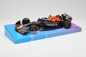 Red Bull Racing RB18 #1 M. Verstappen Winner Miami GP 2022 Minichamps 1:18 113220501 Metal - imaginea 2 din 7