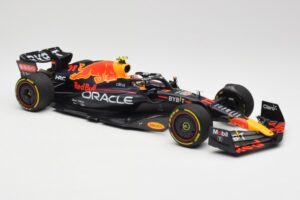 Oracle Red Bull Racing RB18 #11 S. Perez Saudi Arabian GP 2022 Minichamps 1:18 110220011 Metal - imaginea 4 din 7