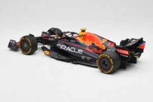 Oracle Red Bull Racing RB18 #11 S. Perez Saudi Arabian GP 2022 Minichamps 1:18 110220011 Metal - imaginea 5 din 7