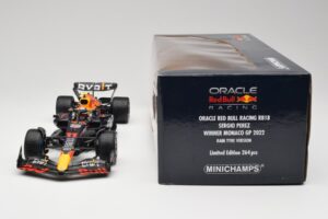 Oracle Red Bull Racing RB18 #11 S. Perez Monaco GP Winner Rain Tyre Version 2022 Minichamps 1:18 110222711 Metal - imaginea 6 din 7