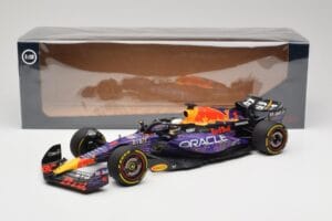 Oracle Red Bull Racing RB19 #33 M. Verstappen Las Vegas GP Winner 2023 Minichamps 1:18 110232201 Rășină - imaginea 7 din 7
