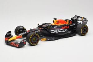 Oracle Red Bull Racing RB19 #1 M. Verstappen Winner Abu Dhabi GP 2023 Minichamps 1:18 110232301 Metal