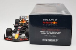 Oracle Red Bull Racing RB19 #1 M. Verstappen Winner Abu Dhabi GP 2023 Minichamps 1:18 110232301 Metal - imaginea 6 din 7