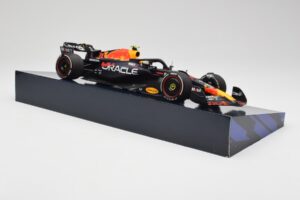 Red Bull Racing RB19 #11 S. Perez Winner Saudi Arabian GP 2023 Minichamps 1:18 113230111 Metal - imaginea 4 din 6