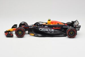 Red Bull Racing RB20 #11 S. Perez Bahrain GP 2024 Minichamps 1:18 110240111 Metal - imaginea 3 din 7
