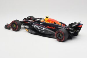 Red Bull Racing RB20 #11 S. Perez Bahrain GP 2024 Minichamps 1:18 110240111 Metal - imaginea 5 din 7