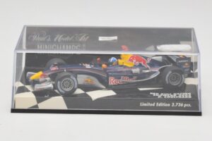 Red Bull Racing D. Coulthard Showcar 2005 Minichamps 1:43 400050084 Metal - imaginea 5 din 5