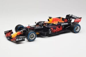 Red Bull Racing Honda RB16B #33 M. Verstappen Turkish GP 2nd Place 2021 Minichamps 1:18 110211633 Metal