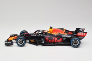 Red Bull Racing Honda RB16B #33 M. Verstappen Belgian GP Winner 2021 Minichamps 1:18 110211333 Rășină - imaginea 3 din 7