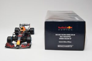 Red Bull Racing Honda RB16B #33 M. Verstappen Belgian GP Winner 2021 Minichamps 1:18 110211333 Rășină - imaginea 6 din 7