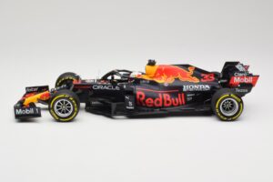 Red Bull Racing Honda RB16B #33 M. Verstappen Mexican GP Winner 2021 Minichamps 1:18 110211933 Rășină - imaginea 3 din 6