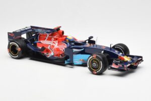 Red Bull Racing RB6 #6 M. Webber F1 Showcar 2010 Minichamps 1:18 150100076 Metal - imaginea 4 din 6