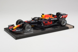 Red Bull Racing RB16B #33 M. Verstappen Monaco GP Winner 2021 Minichamps 1:18 113210533-R1 Rășină - imaginea 2 din 6
