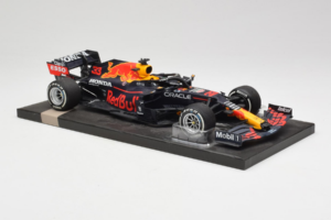 Red Bull Racing RB16B #33 M. Verstappen Monaco GP Winner 2021 Minichamps 1:18 113210533-R1 Rășină - imaginea 4 din 6
