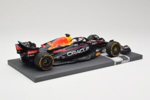 Oracle Red Bull Racing RB18 #33 M. Verstappen Belgian GP 2022 Minichamps 1:18 113221401 Rășină - imaginea 3 din 7
