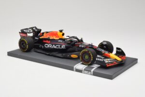 Oracle Red Bull Racing RB18 #33 M. Verstappen Belgian GP 2022 Minichamps 1:18 113221401 Rășină - imaginea 4 din 7