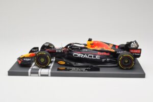Oracle Red Bull Racing RB18 #33 M. Verstappen Belgian GP 2022 Minichamps 1:18 113221401 Rășină