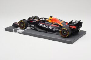 Oracle Red Bull Racing RB18 #33 M. Verstappen Mexican GP 2022 Minichamps 1:18 113222001 Rășină - imaginea 5 din 7