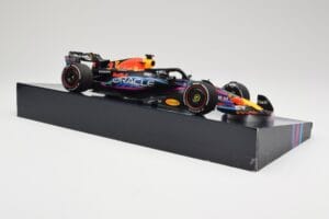 Oracle Red Bull Racing RB19 #33 M. Verstappen Miami GP 2023 Case Edition Minichamps 1:18 113233501 Rășină - imaginea 4 din 7