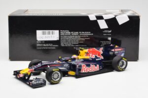 Red Bull Racing RB7 #2 M. Webber Showcar F1 2011 Minichamps 1:18 110110072 Metal - imaginea 6 din 6