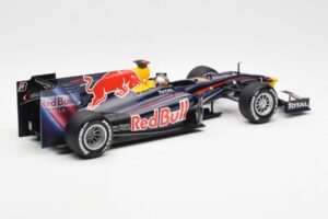 Red Bull Racing Renault RB5 #5 S. Vettel Showcar 2010 Minichamps 1:18 153100175 Metal - imaginea 2 din 6