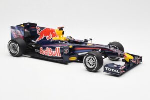 Red Bull Racing Renault RB5 #5 S. Vettel Showcar 2010 Minichamps 1:18 153100175 Metal - imaginea 4 din 6