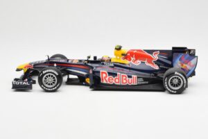 Red Bull Racing Renault RB6 #6 M. Webber F1 2010 Minichamps 1:18 110100006 Metal - imaginea 3 din 6
