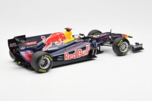 Red Bull Racing Renault RB6 #5 S. Vettel F1 World Champion Showcar 2010 Minichamps 1:18 150100075 Metal - imaginea 2 din 6