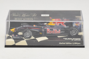 Red Bull Racing RB6 S. Vettel F1 Showcar 2010 Minichamps 1:43 400100075 Metal - imaginea 5 din 5