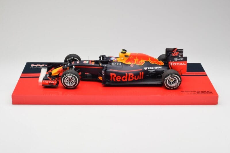 Red Bull RB12 #33 M. Verstappen Spain GP Winner 2016 Minichamps 1:18 147160533 Metal