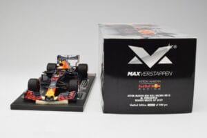 Red Bull RB15 #33 M. Verstappen Brazil GP Winner 2019 Minichamps 1:18 113191933 Metal - imaginea 7 din 7