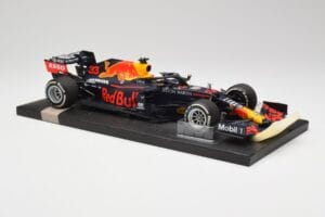 Red Bull RB16 #33 M. Verstappen Abu Dhabi GP Winner 2020 Minichamps 1:18 113201733 Metal - imaginea 4 din 6