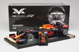 Red Bull RB16 #33 M. Verstappen Abu Dhabi GP Winner 2020 Minichamps 1:18 113201733 Metal - imaginea 6 din 6