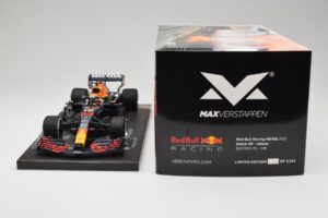 Red Bull RB16B #33 M. Verstappen Dutch GP Winner 2021 Minichamps 1:18 113212533 Metal - imaginea 7 din 7
