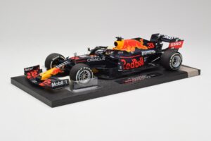 Red Bull RB16B #33 M. Verstappen Styrian & Austrian GP Winner 2021 Minichamps 1:18 113210933 Metal - imaginea 2 din 6