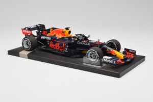 Red Bull RB16B #33 M. Verstappen Styrian & Austrian GP Winner 2021 Minichamps 1:18 113210933 Metal - imaginea 4 din 6