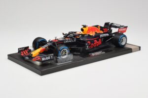 Red Bull RB16B #33 M. Verstappen Belgian GP 2021 Winner Minichamps 1:18 113211333 Rășină - imaginea 2 din 7