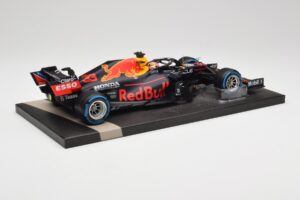 Red Bull RB16B #33 M. Verstappen Belgian GP 2021 Winner Minichamps 1:18 113211333 Rășină - imaginea 3 din 7