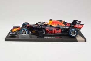 Red Bull RB16B #33 M. Verstappen Belgian GP 2021 Winner Minichamps 1:18 113211333 Rășină