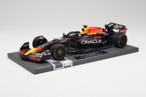 Red Bull RB18 #1 M. Verstappen Japan GP Winner No Figure 2022 Minichamps 1:18 113221801B Metal - imaginea 2 din 7