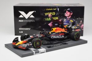 Red Bull RB18 #1 M. Verstappen Japan GP Winner No Figure 2022 Minichamps 1:18 113221801B Metal - imaginea 6 din 7