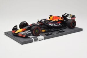 Red Bull RB18 Oracle #1 M. Verstappen Dutch GP 2022 Winner Minichamps 1:18 113221501 Rășină - imaginea 2 din 7