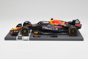 Red Bull RB18 Oracle #1 M. Verstappen US GP 2022 Winner Minichamps 1:18 113221901 Rășină