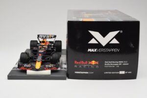Red Bull RB18 #1 M. Verstappen Emilia Romagna GP 2022 Winner Minichamps 1:18 113220401 Rășină - imaginea 6 din 7