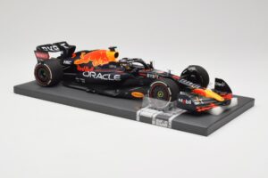 Red Bull RB18 #1 M. Verstappen Miami GP 2022 Winner Minichamps 1:18 113220301 Rășină - imaginea 4 din 7