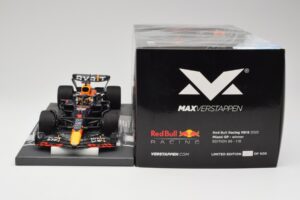 Red Bull RB18 #1 M. Verstappen Miami GP 2022 Winner Minichamps 1:18 113220301 Rășină - imaginea 6 din 7